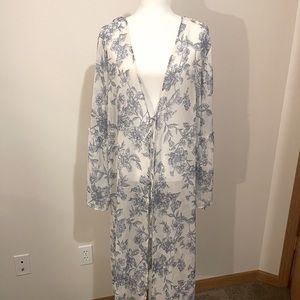 Blue and white flowered kimono